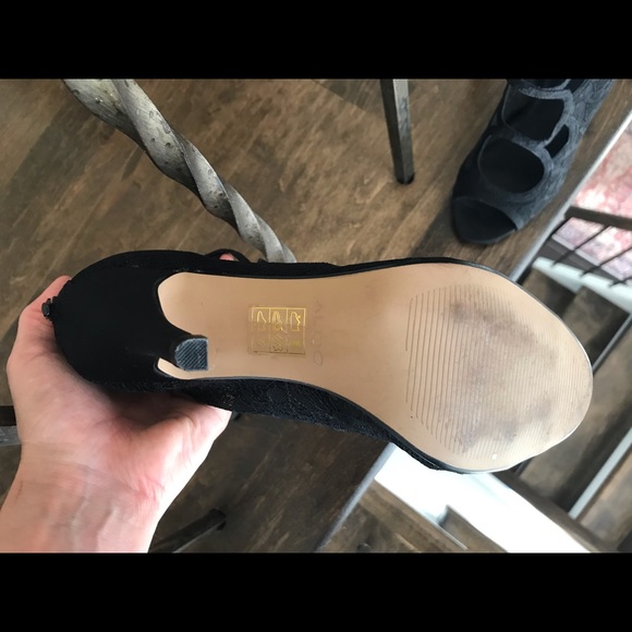 ALDO open-toe lace zip-up heels - Picture 4 of 5